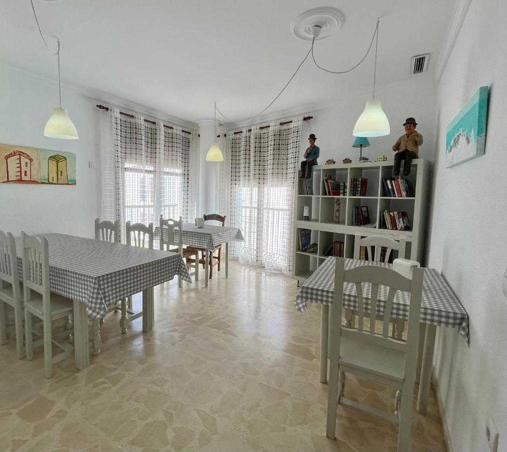 Hostel Conil كونيل ذي لا فرونتيرا المظهر الخارجي الصورة