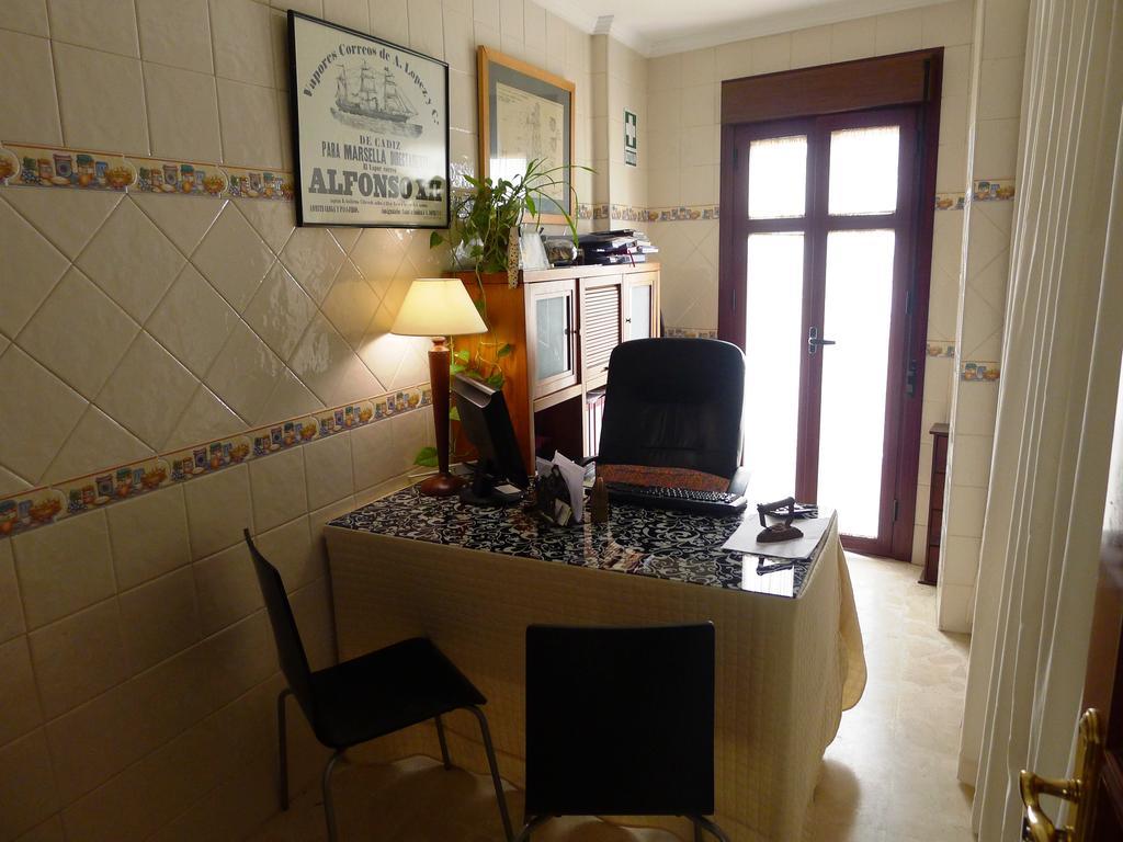 Hostel Conil كونيل ذي لا فرونتيرا المظهر الخارجي الصورة