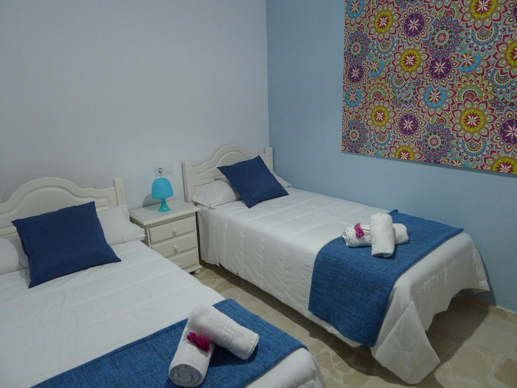 Hostel Conil كونيل ذي لا فرونتيرا المظهر الخارجي الصورة