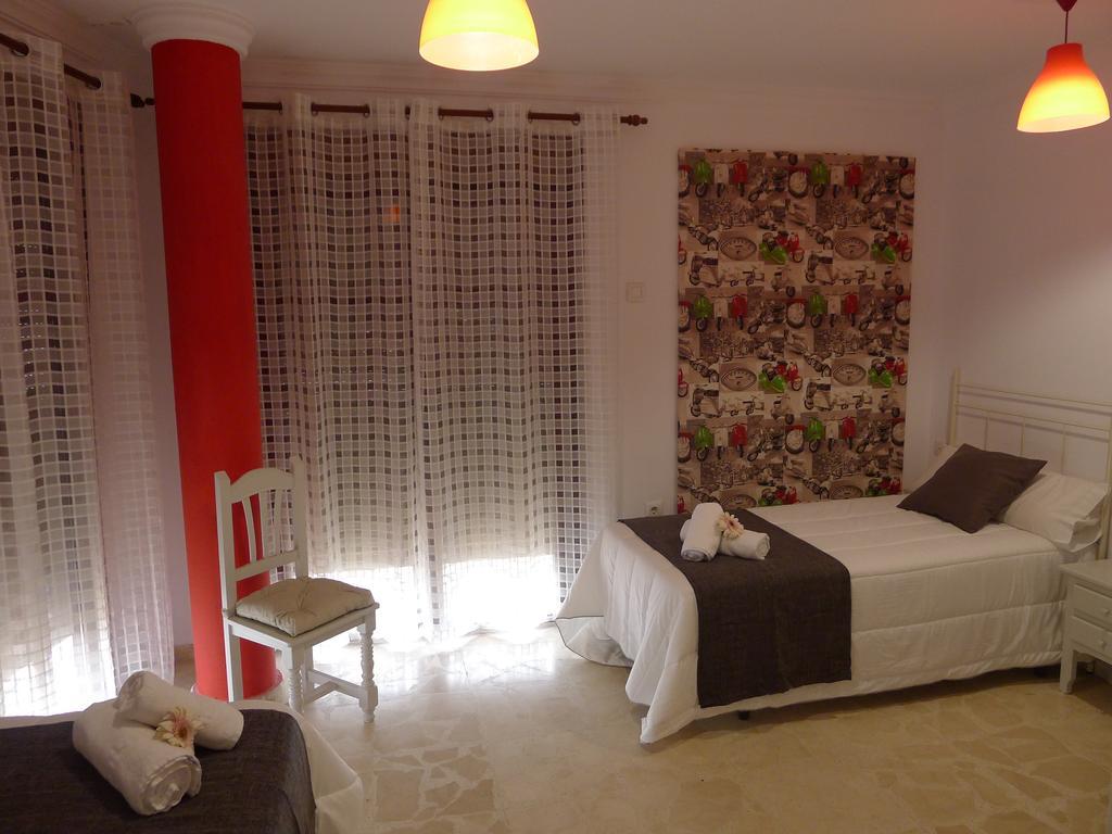 Hostel Conil كونيل ذي لا فرونتيرا المظهر الخارجي الصورة